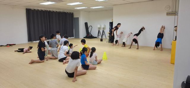 Omni Kinetic studio